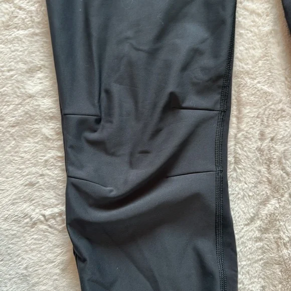 NWOT lululemon cold weather jogger - size 4 - Picture 5 of 13